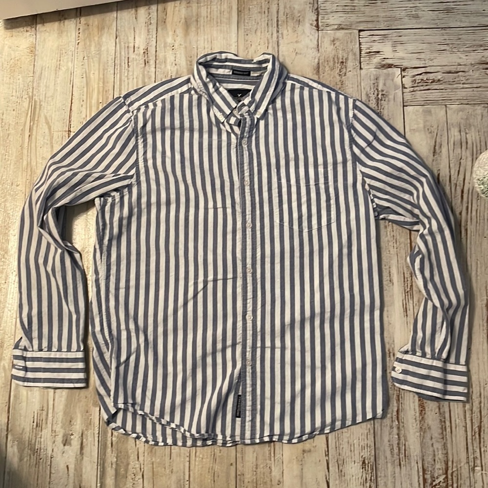American Eagle button down